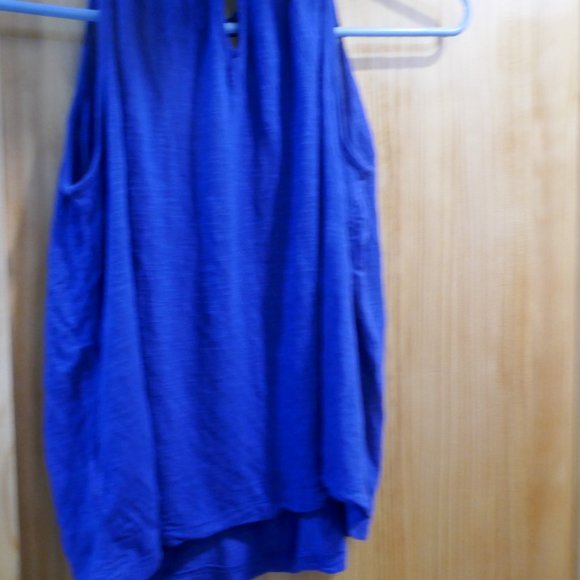 INC International Concepts, sleeveless top; Embroidery with flowers - Picture 4 of 6